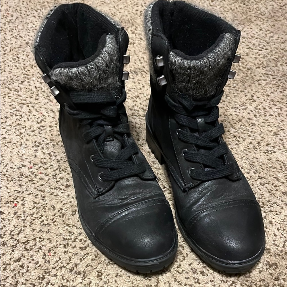 Universal Thread Women’s boots
